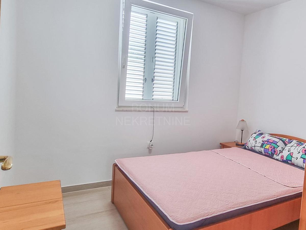  Prodamo stanovanje, 30 m od morja, Rogoznica