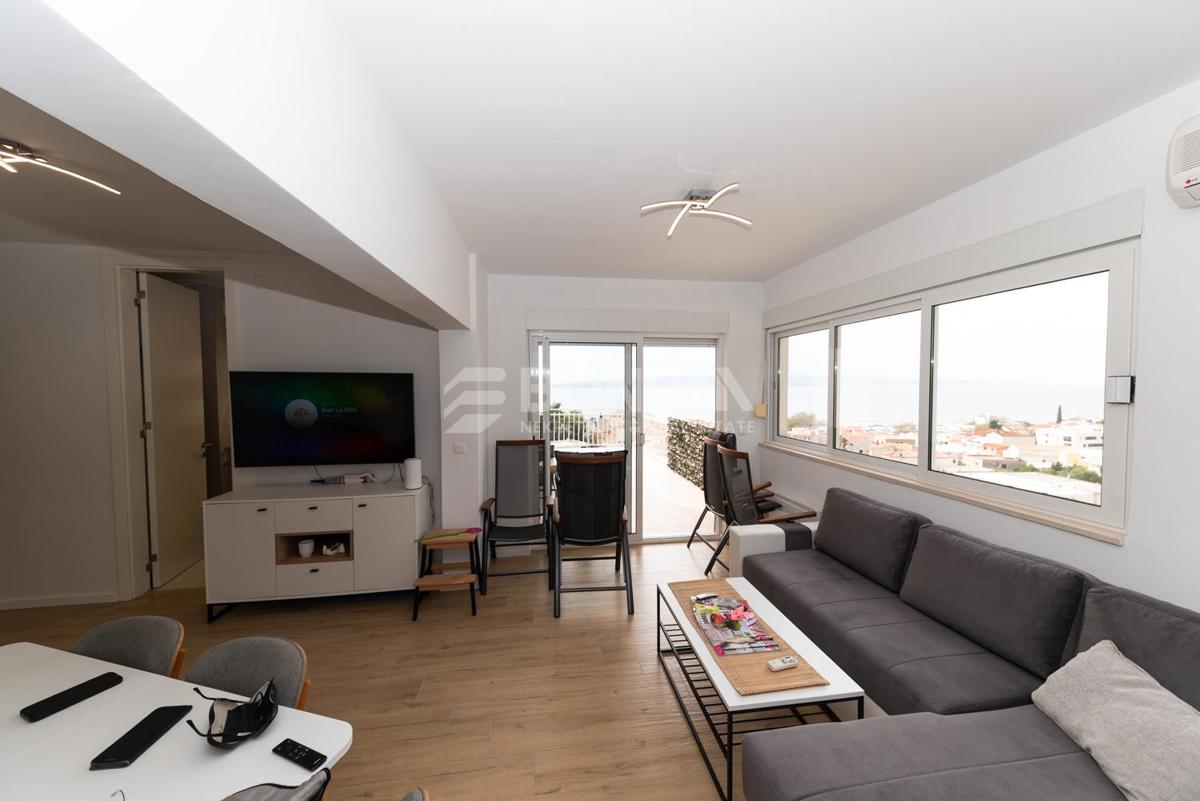 Dvosobno stanovanje naprodaj s čudovitim pogledom na morje, Baška voda