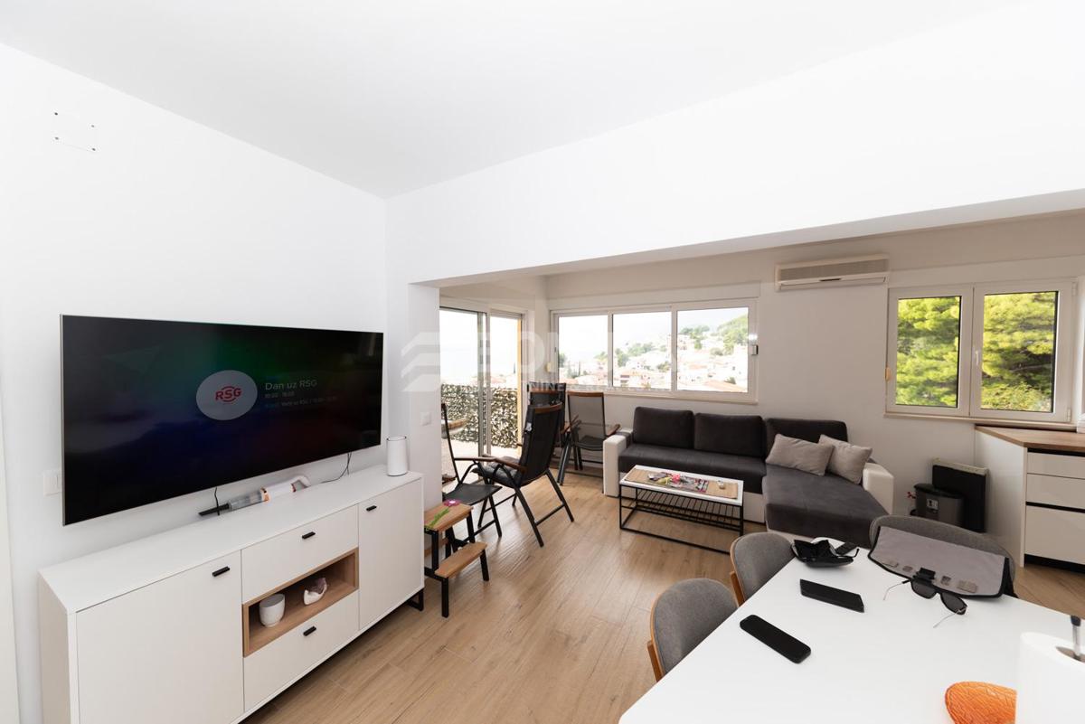 Dvosobno stanovanje naprodaj s čudovitim pogledom na morje, Baška voda