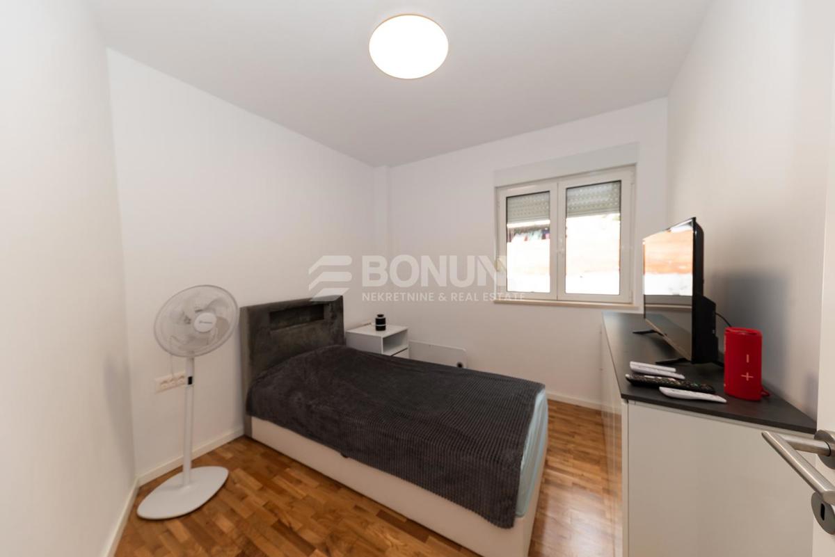 Dvosobno stanovanje naprodaj s čudovitim pogledom na morje, Baška voda