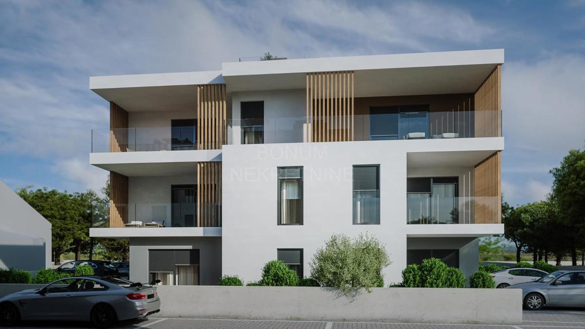  Majhno stanovanje v pritličju moderne stavbe, Vodice