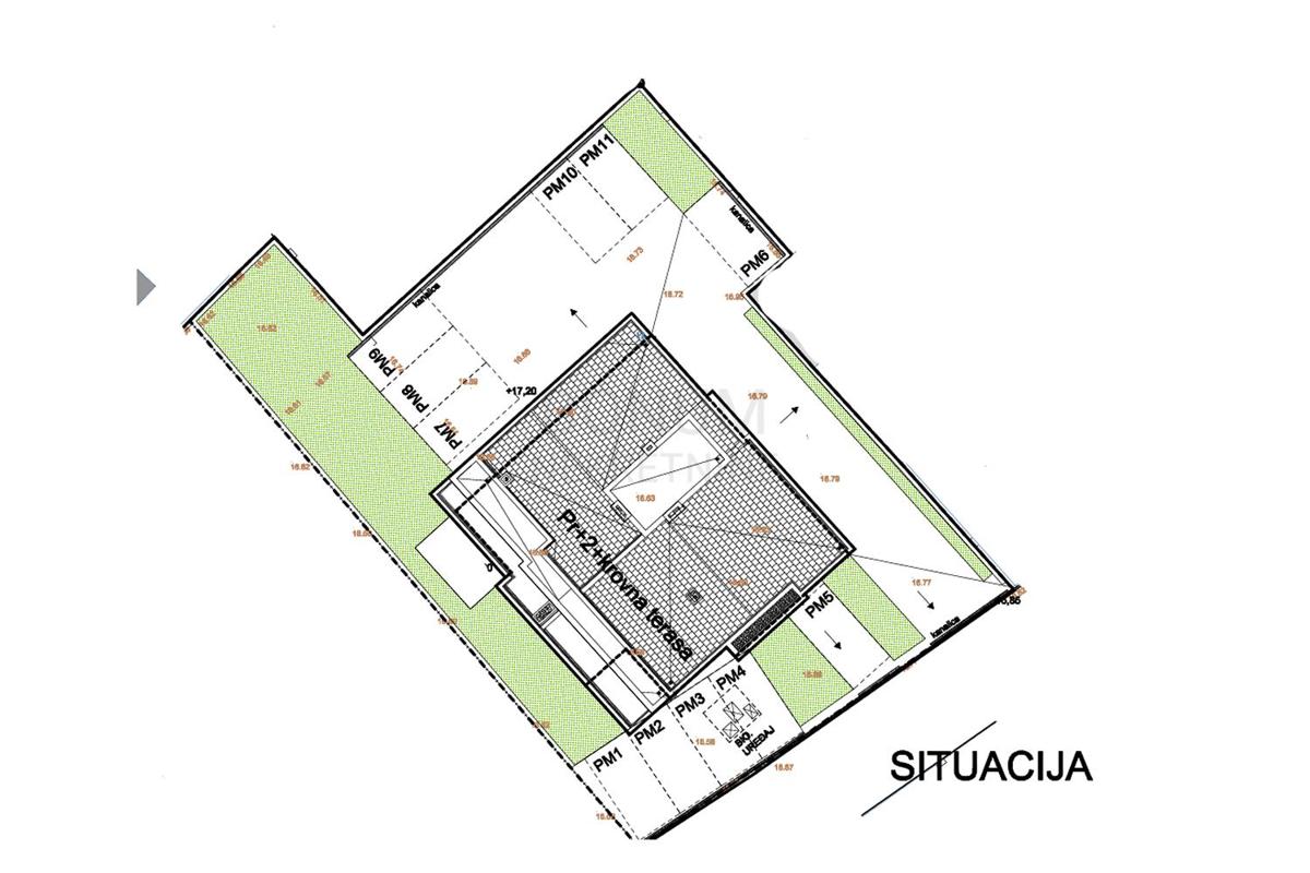  Prostorno stanovanje v centru s strešno teraso, Vodice