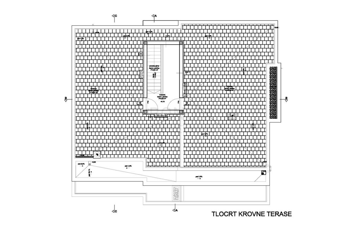  Prostorno stanovanje v centru s strešno teraso, Vodice