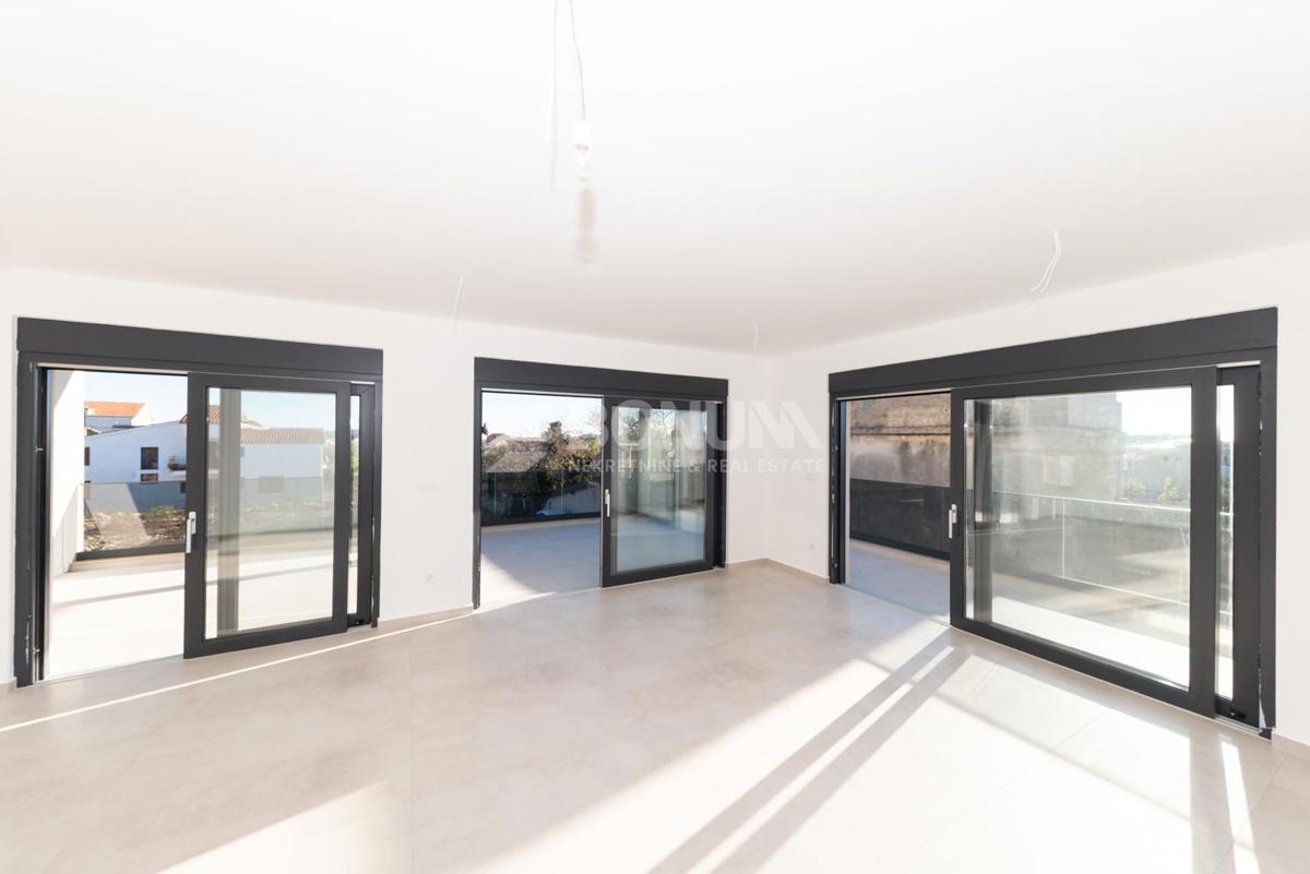  Novo stanovanje v bližini plaže in centra mesta, Tribunj