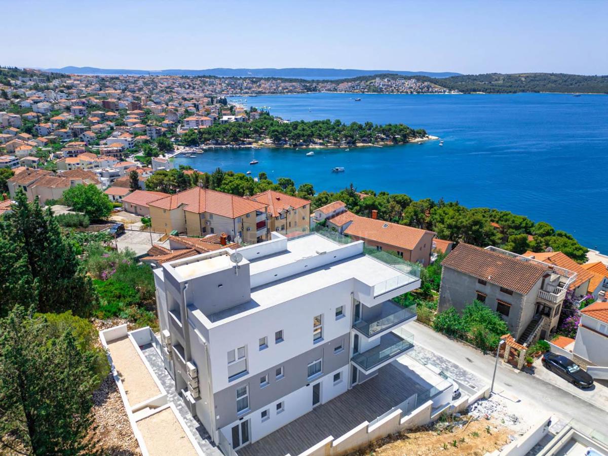 Apartma s čudovitim razgledom, garažnimi mesti in strešno teraso, Čiovo