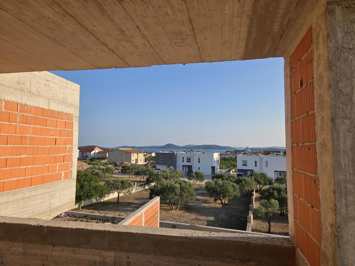 Prodamo apartma v novogradnji, Vodice