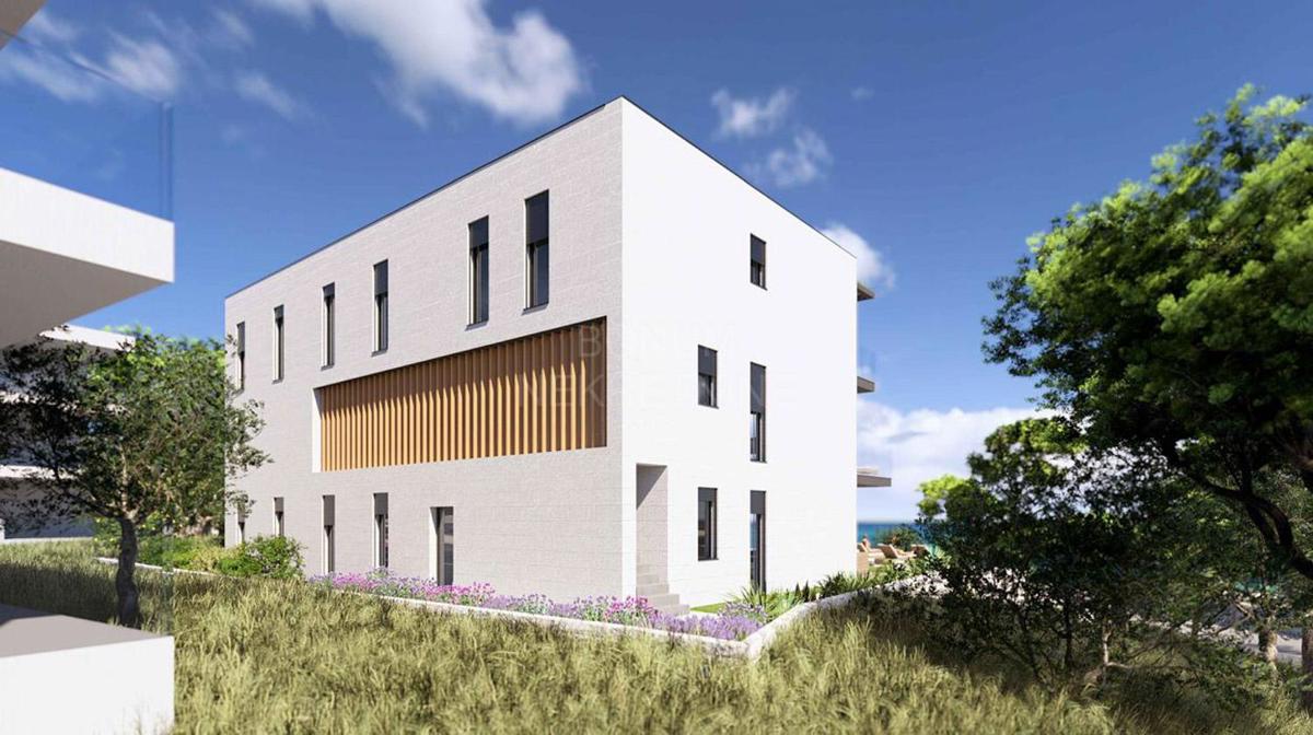 Odličen dvoetažni apartma, prva vrsta do morja, Brodarica
