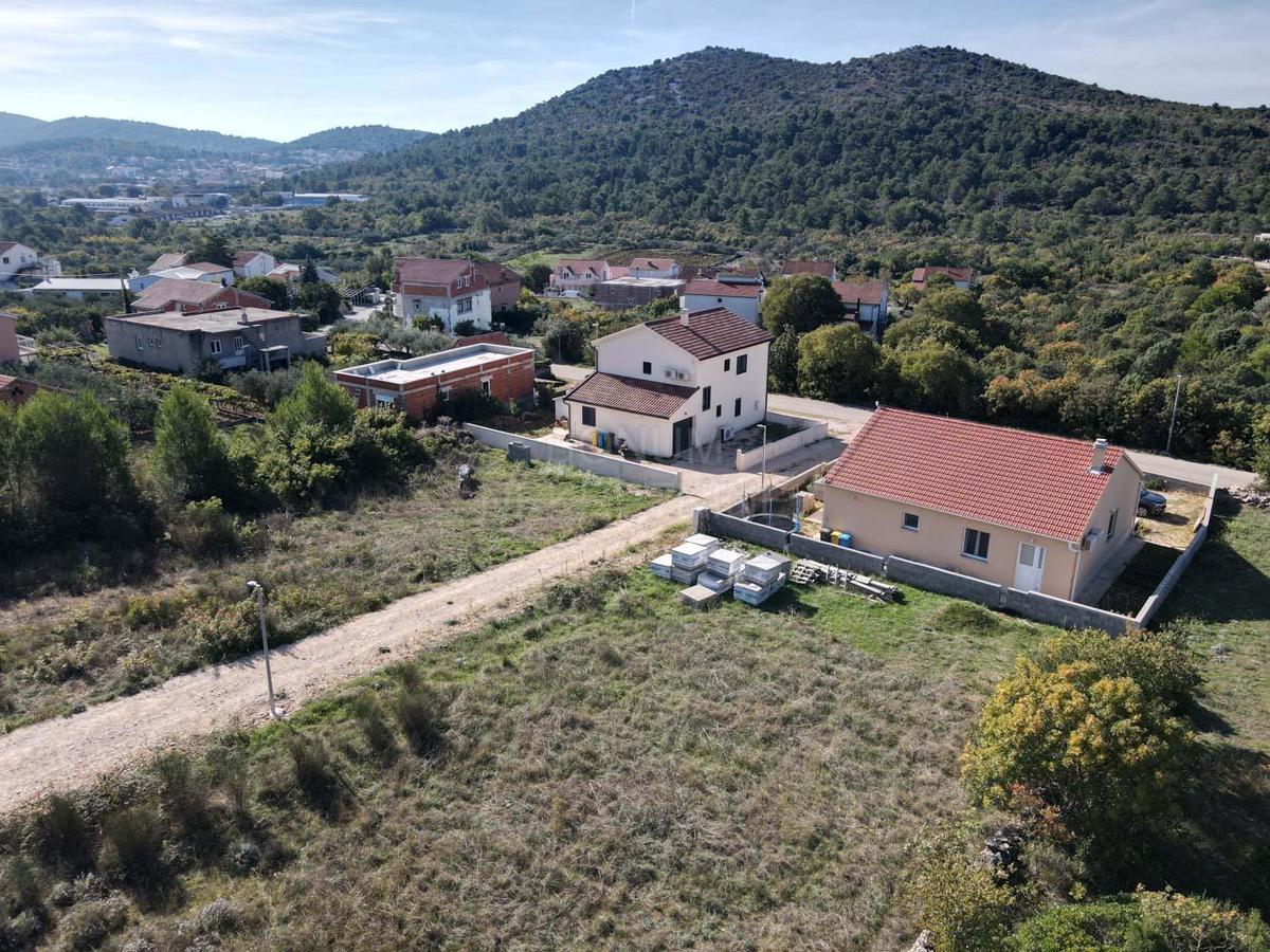 Zemljišče z gradbenim dovoljenjem, Bilice- Šibenik