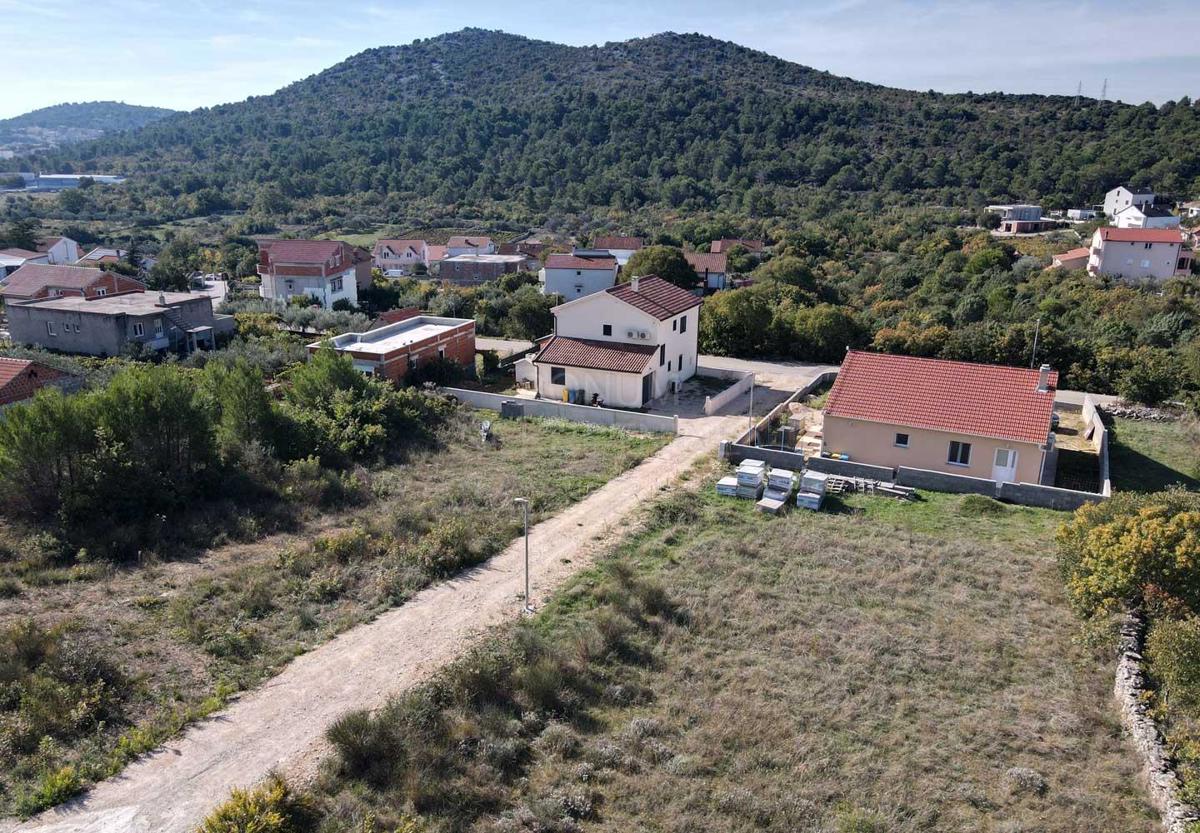 Zemljišče z gradbenim dovoljenjem, Bilice- Šibenik