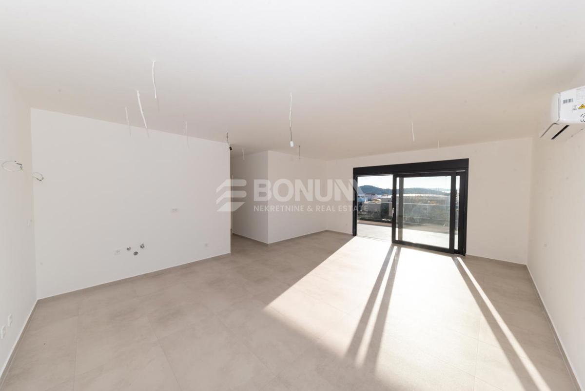  Apartma v novi stavbi, blizu plaže in centra mesta, Tribunj