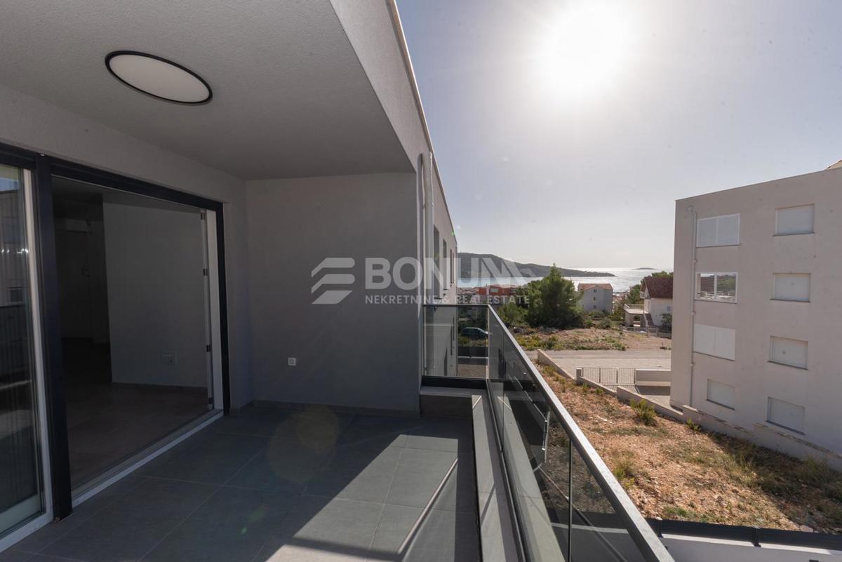 Primošten, novo moderno stanovanje s pogledom na morje