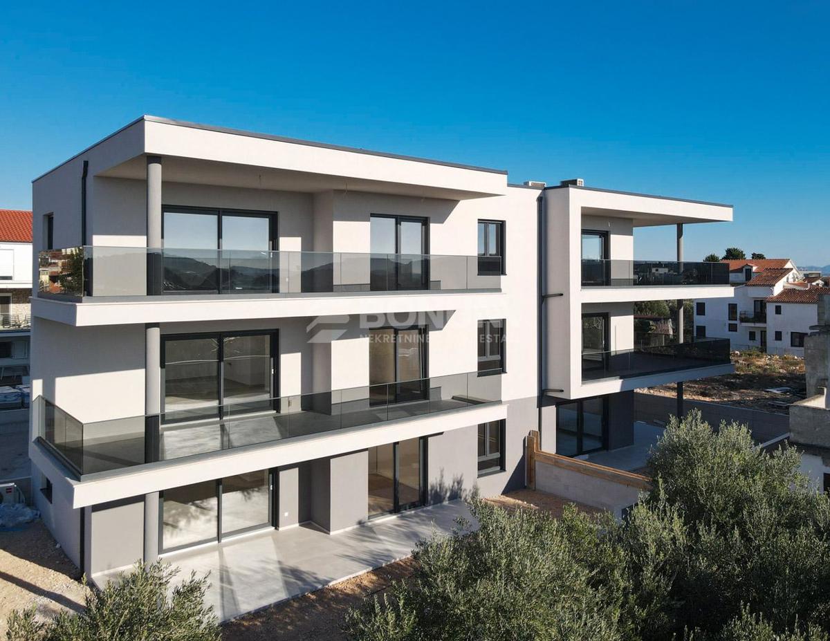  Apartma v novi stavbi, blizu plaže in centra mesta, Tribunj