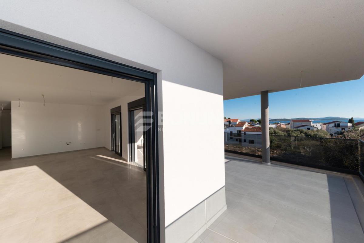  Apartma v novi stavbi, blizu plaže in centra mesta, Tribunj