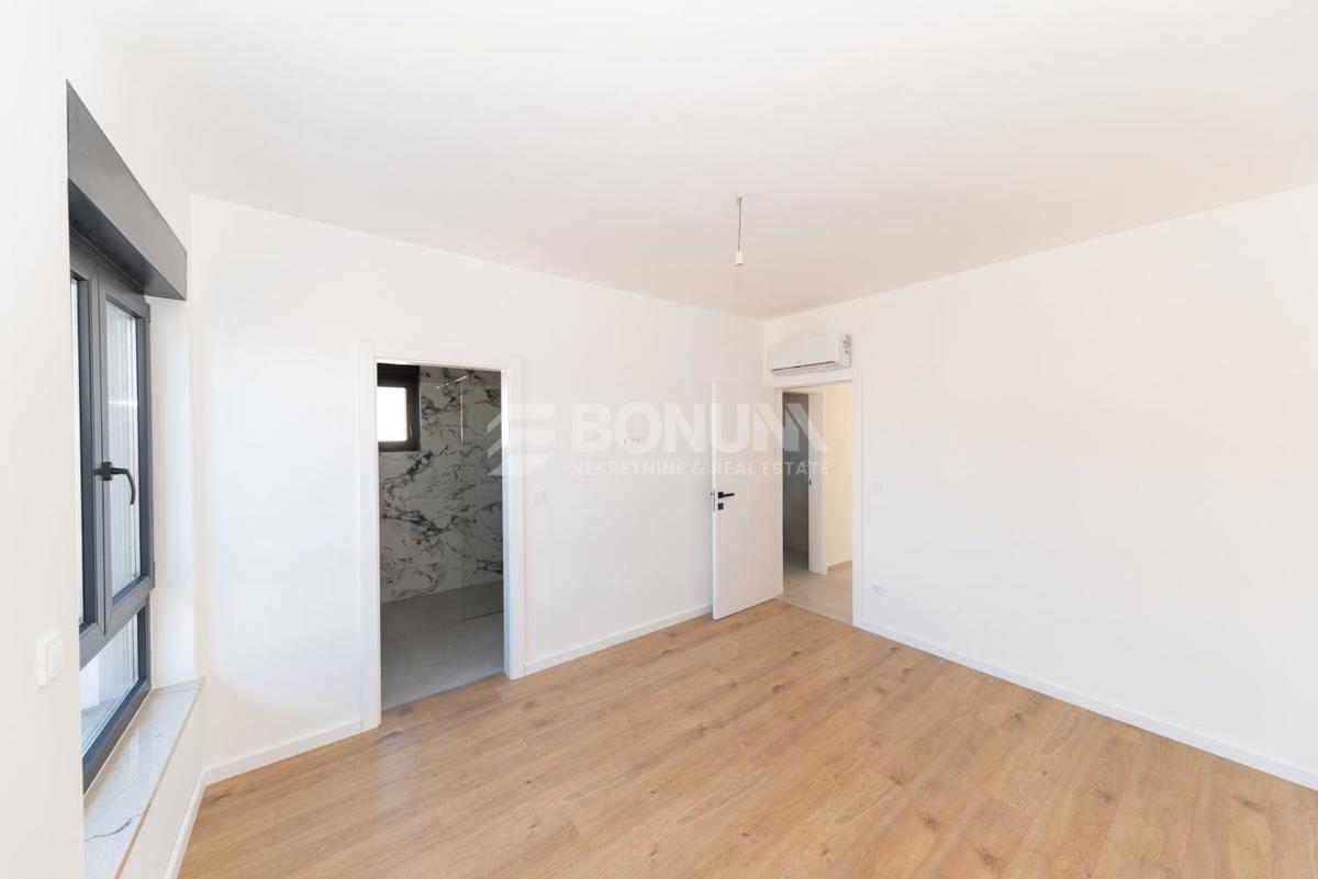  Apartma v novi stavbi, blizu plaže in centra mesta, Tribunj