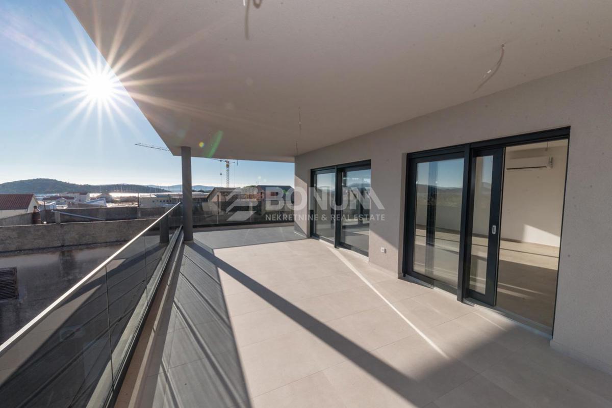  Apartma v novi stavbi, blizu plaže in centra mesta, Tribunj