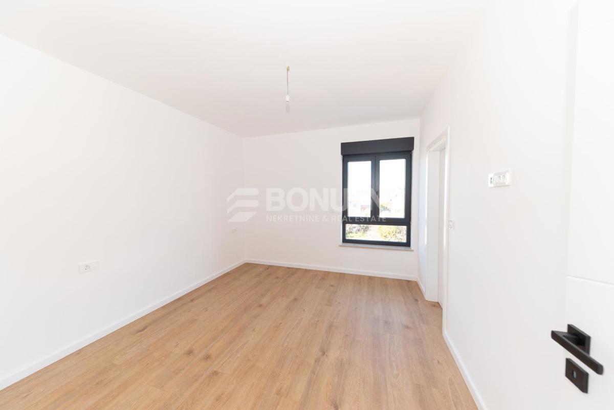  Apartma v novi stavbi, blizu plaže in centra mesta, Tribunj