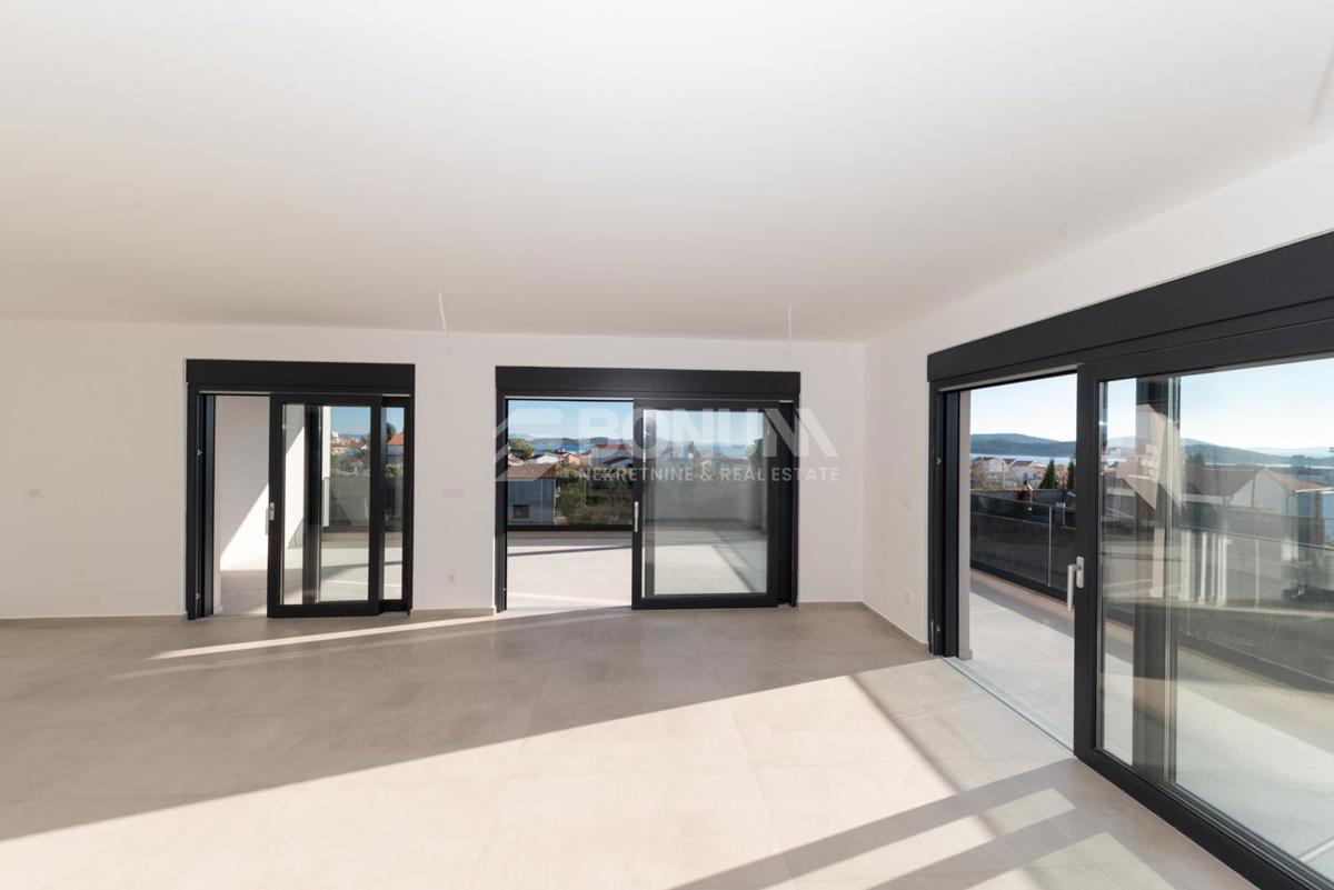  Apartma v novi stavbi, blizu plaže in centra mesta, Tribunj