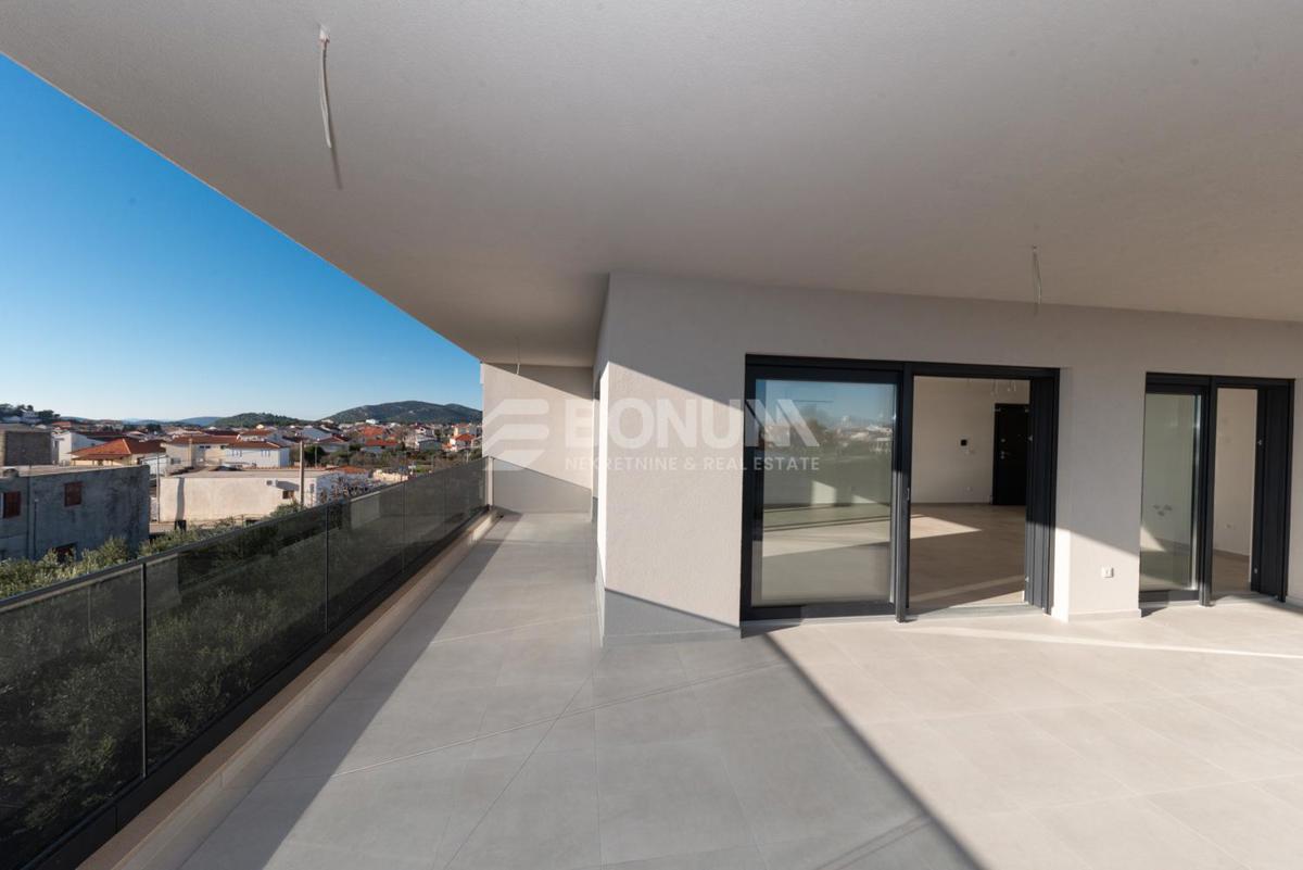  Apartma v novi stavbi, blizu plaže in centra mesta, Tribunj