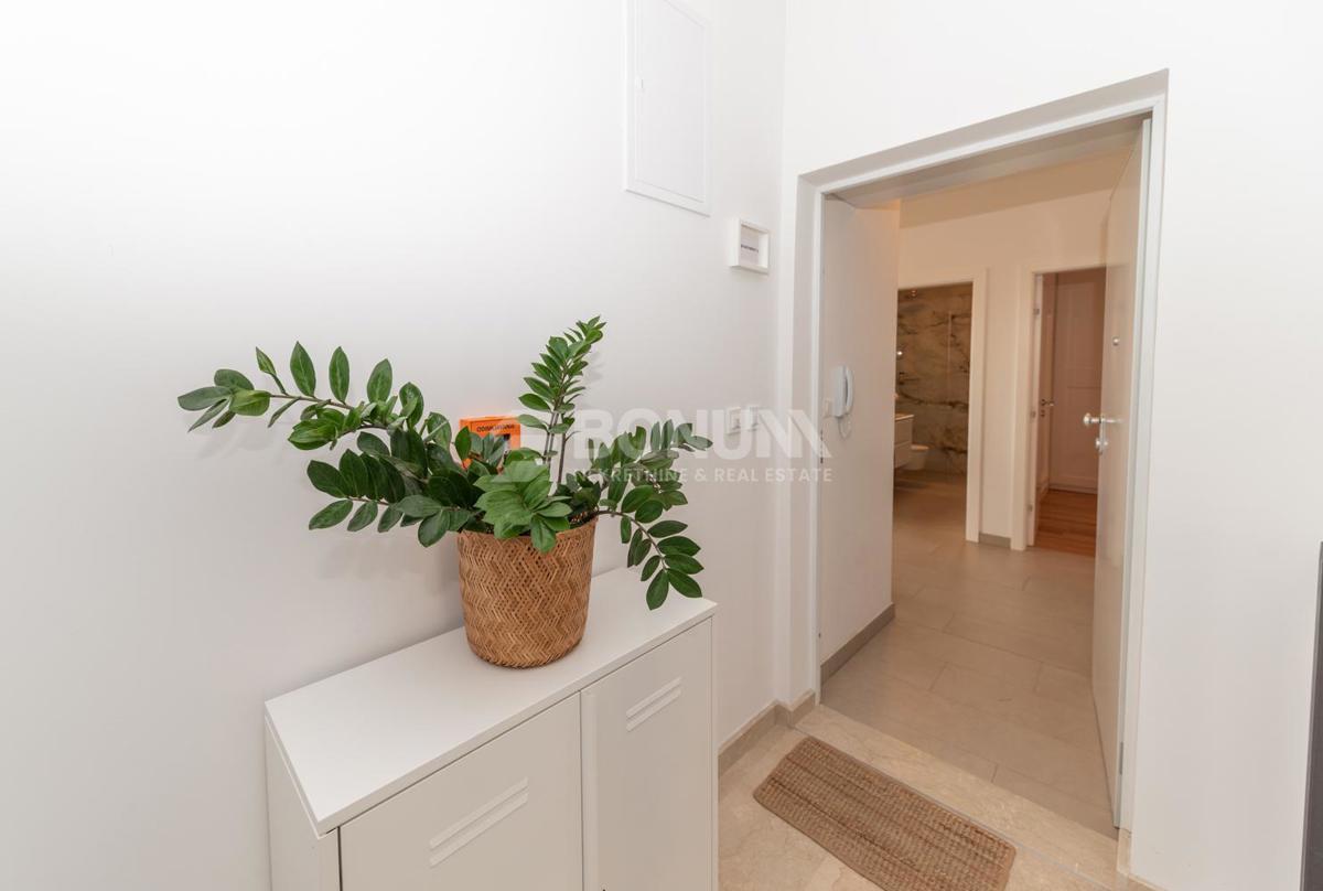 Popolnoma opremljeno dvosobno stanovanje s pogledom na morje – Žaborić