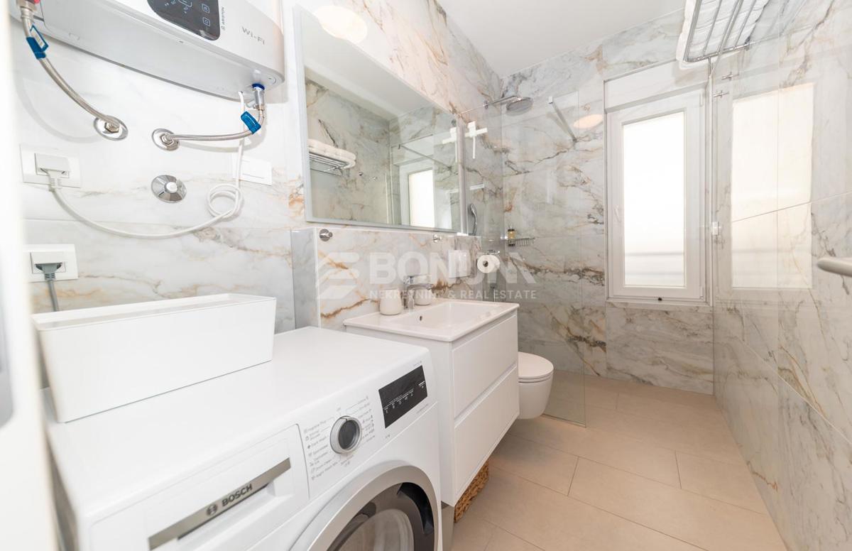 Popolnoma opremljeno dvosobno stanovanje s pogledom na morje – Žaborić