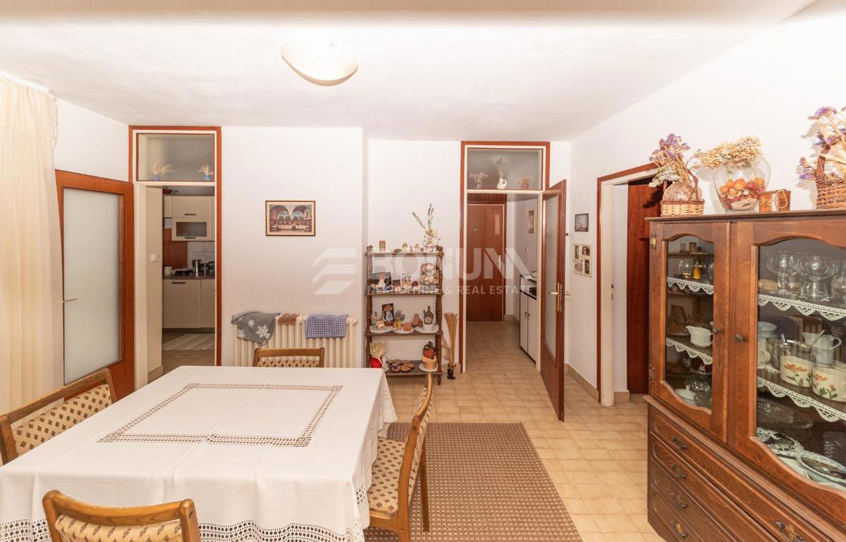 Prodaja se prostorno stanovanje na Bilom brigu, Zadar