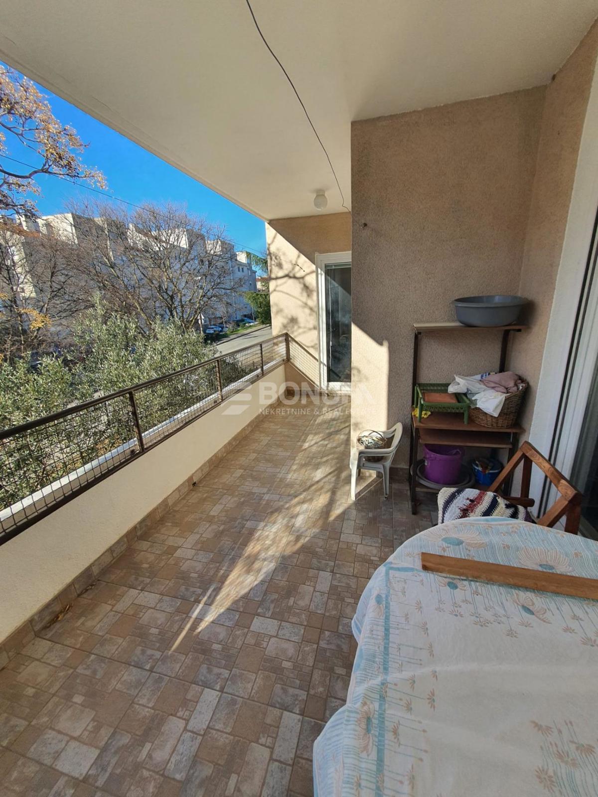 Prodaja se prostorno stanovanje na Bilom brigu, Zadar