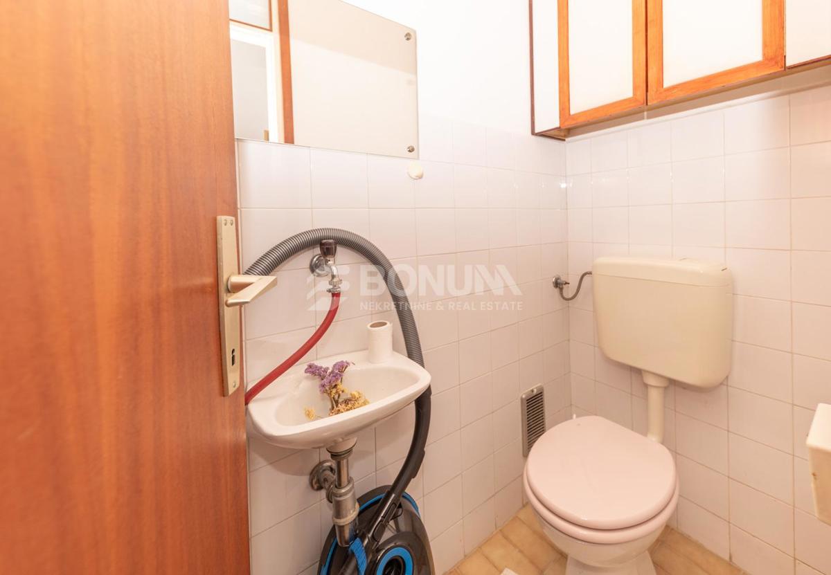 Prodaja se prostorno stanovanje na Bilom brigu, Zadar