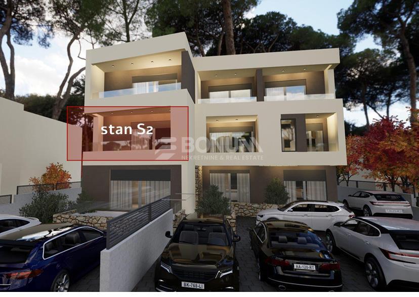 Brodarica – Prostoren dvosobni apartma z ložo v novogradnji, 130 m od morja