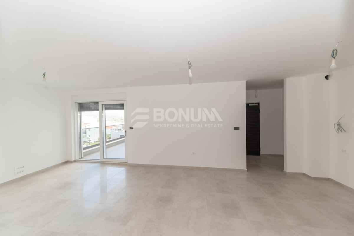 Primošten, nov atraktiven apartma s pogledom na morje