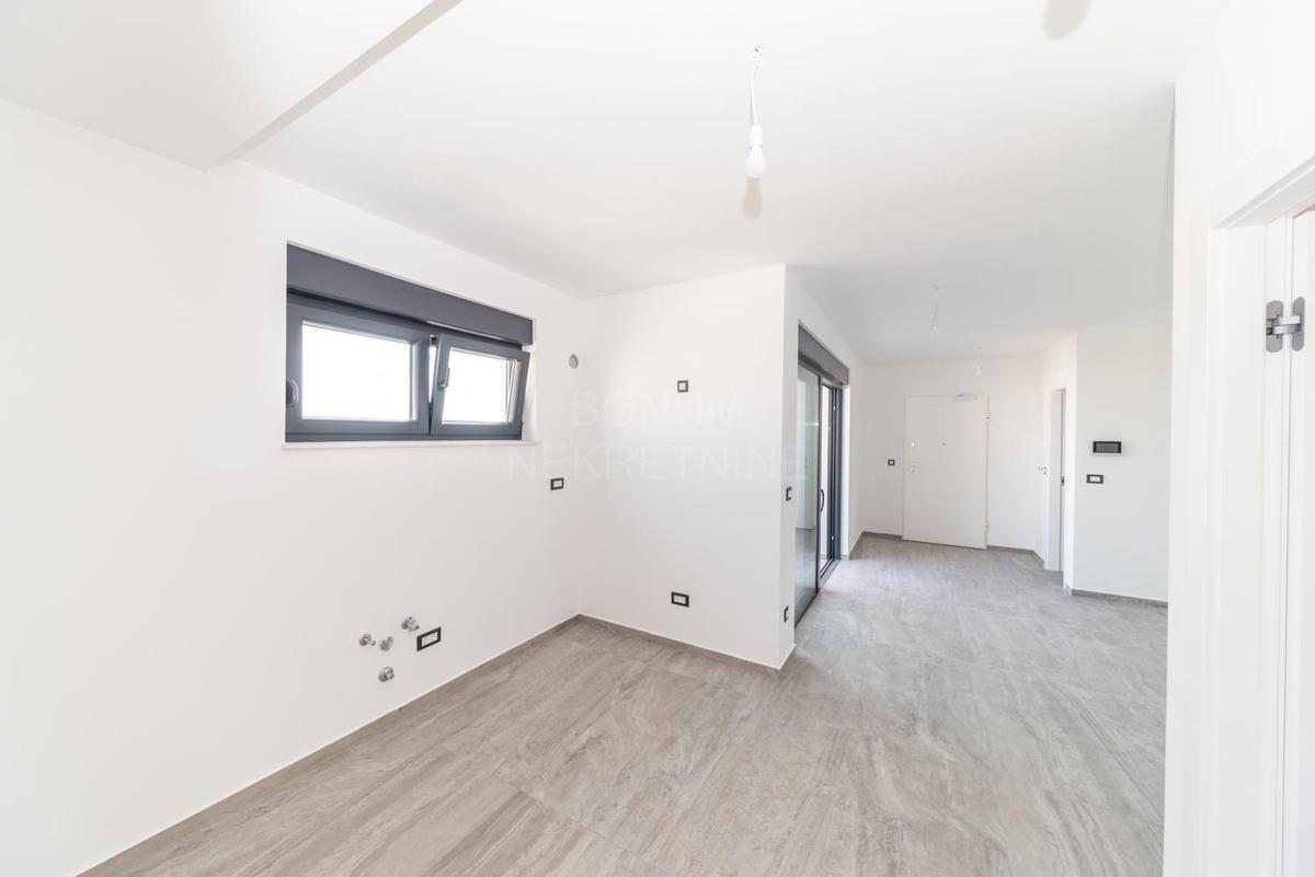  Apartma, dve spalnici, prvo nadstropje, Murter