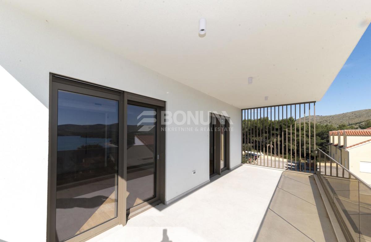 Moderna vila z bazenom in pogledom na morje, Šibenik-Žaborić