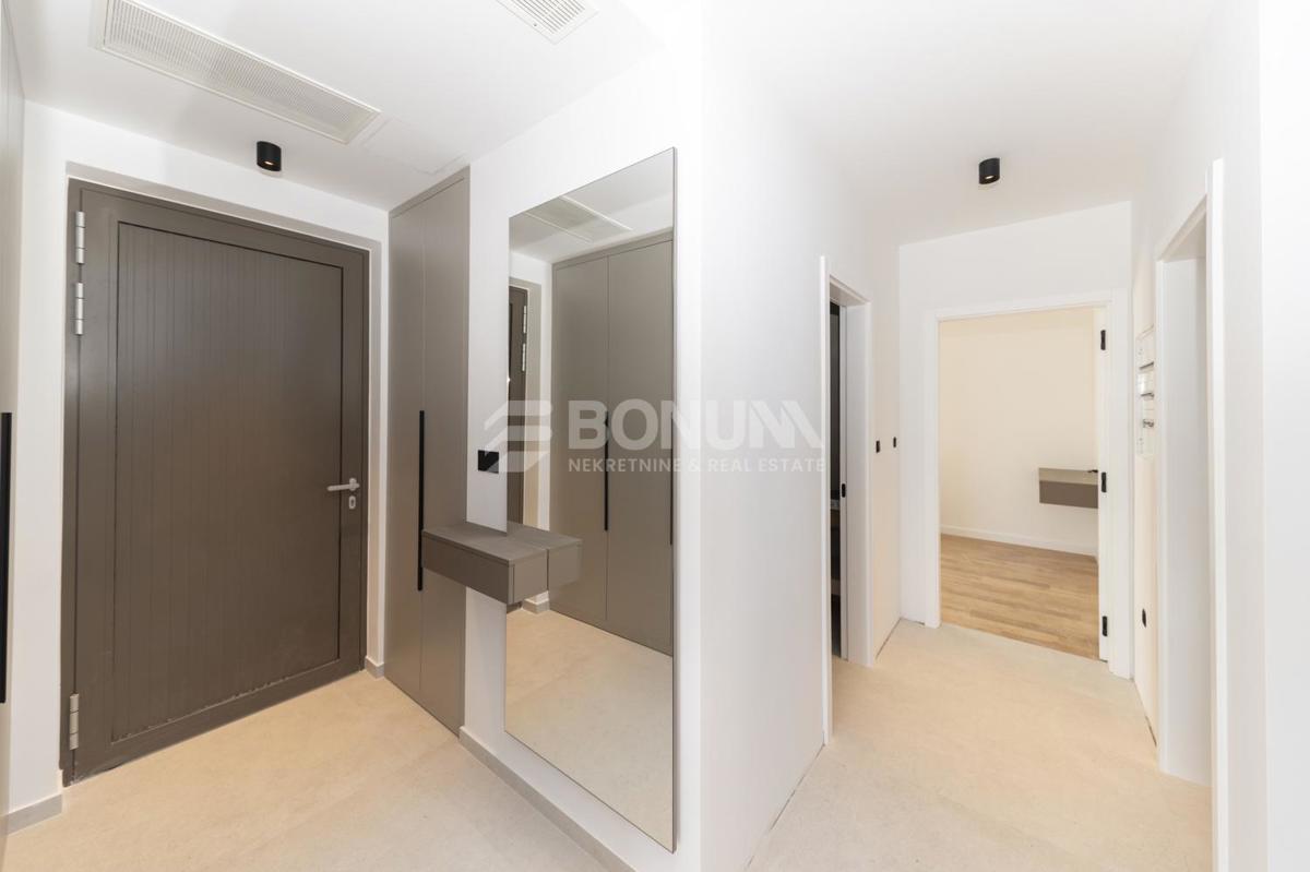 Moderna vila z bazenom in pogledom na morje, Šibenik-Žaborić