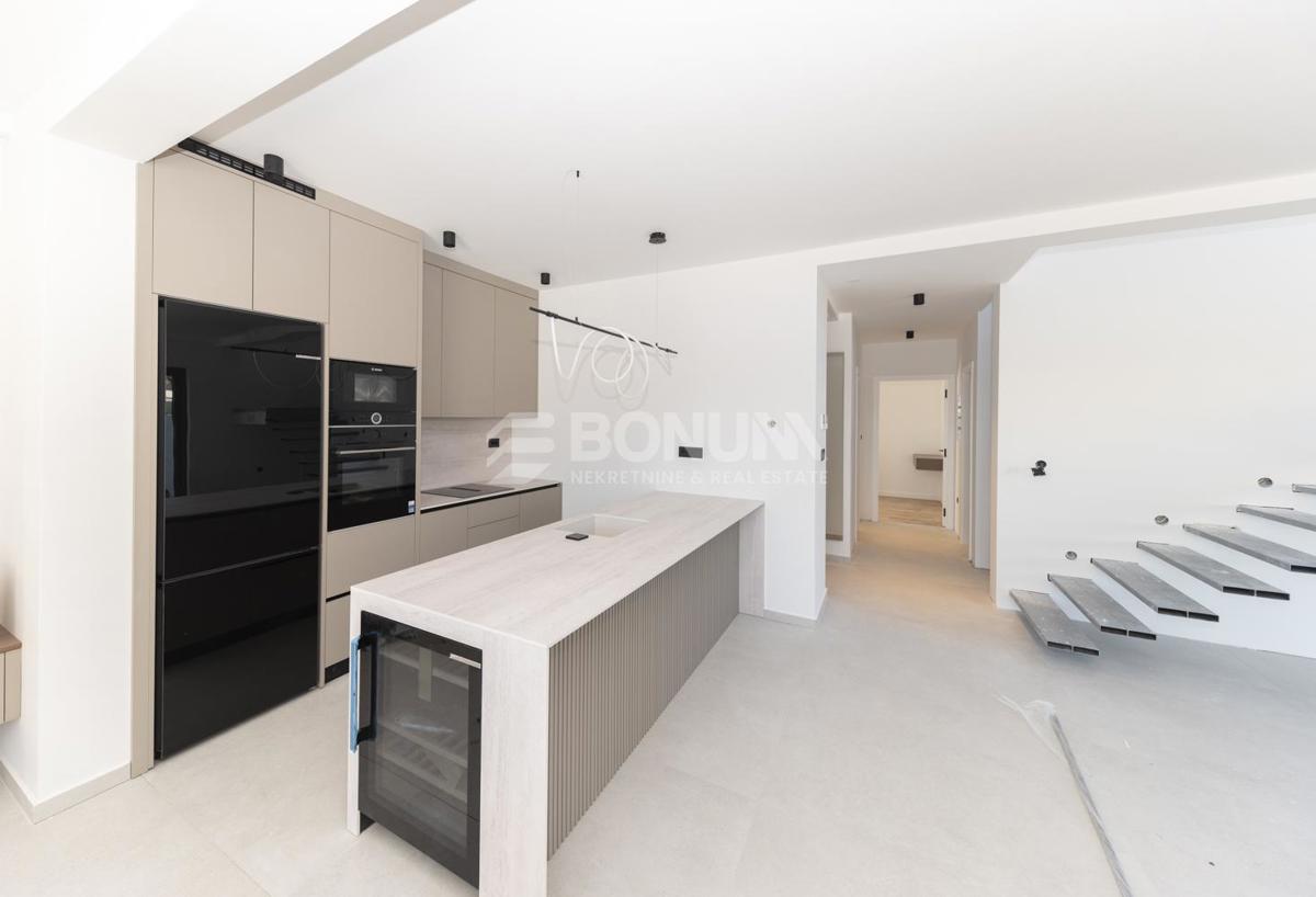 Moderna vila z bazenom in pogledom na morje, Šibenik-Žaborić