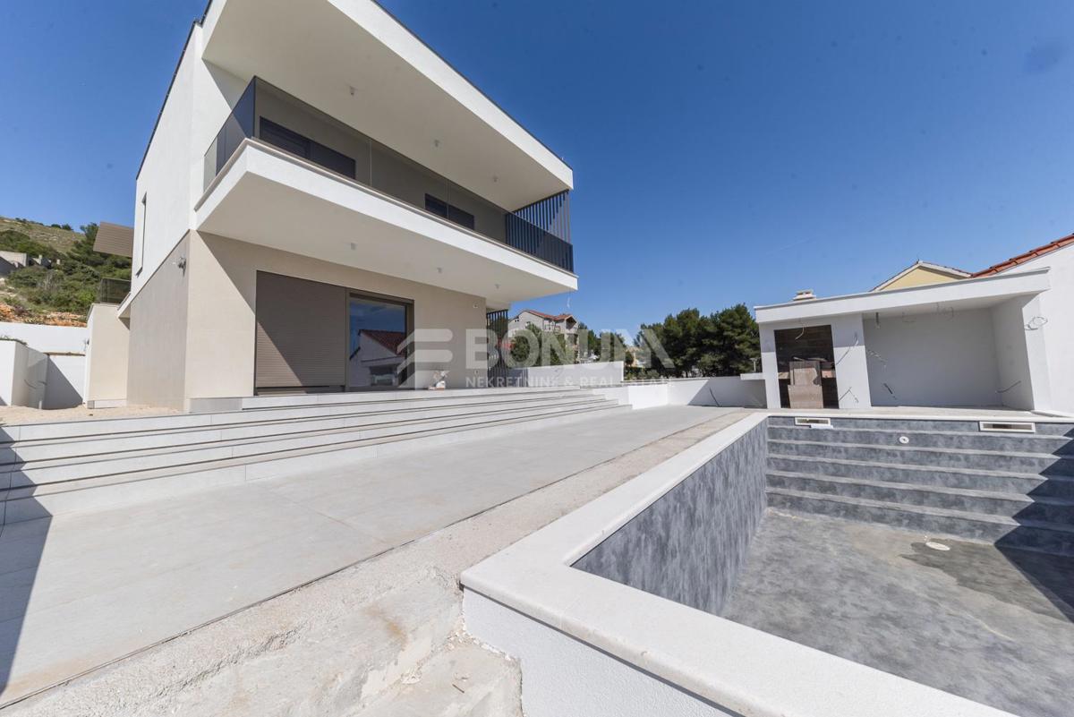 Moderna vila z bazenom in pogledom na morje, Šibenik-Žaborić