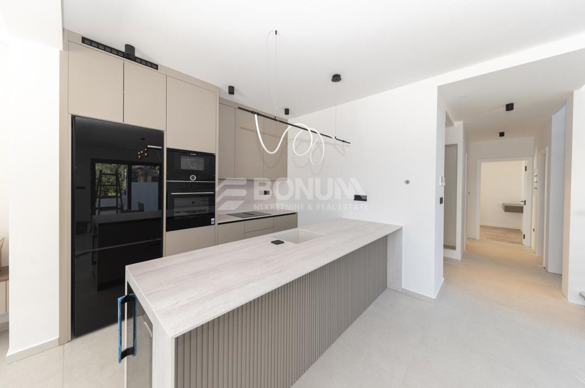 Moderna vila z bazenom in pogledom na morje, Šibenik-Žaborić