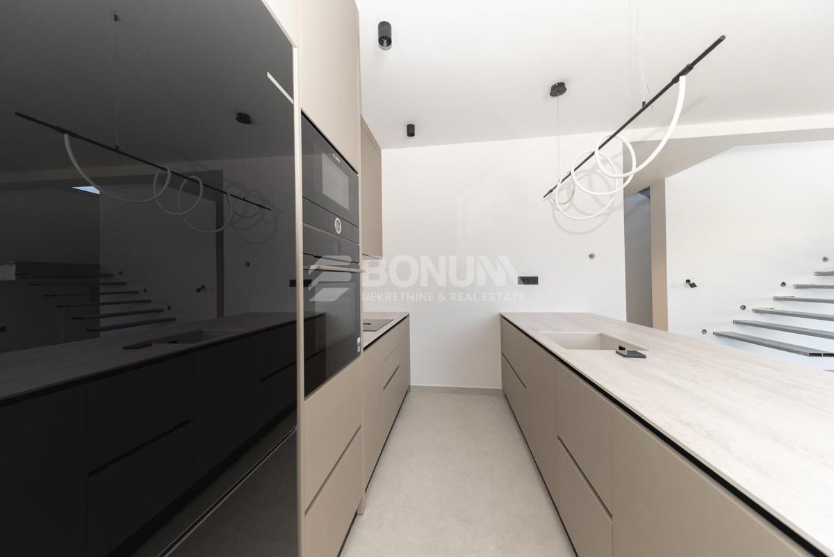 Moderna vila z bazenom in pogledom na morje, Šibenik-Žaborić