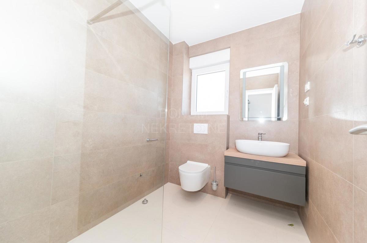 Prodamo apartma blizu plaže, prvo nadstropje, Vodice