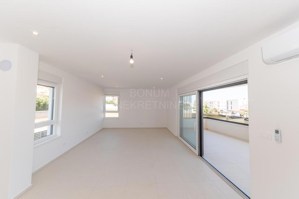 Prodamo apartma blizu plaže, prvo nadstropje, Vodice