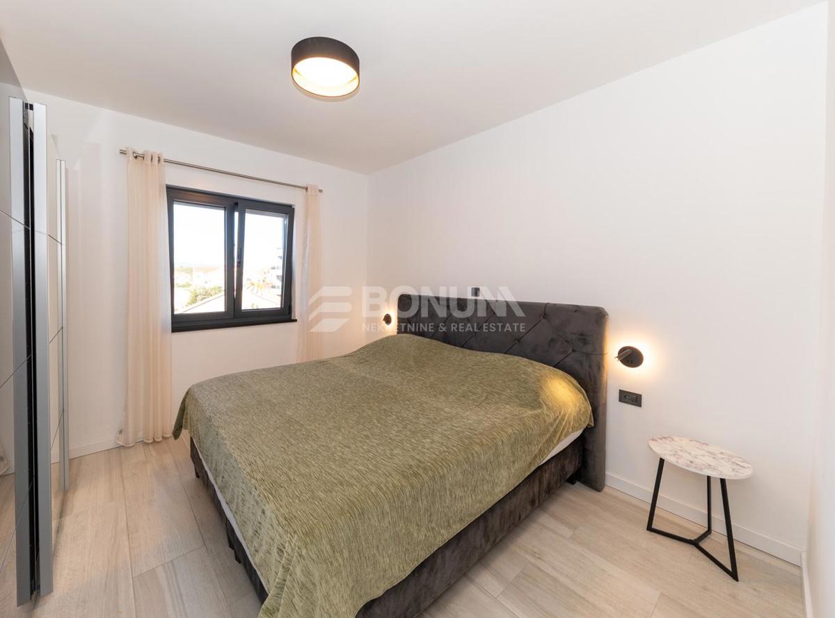 Apartmajska hiša v bližini plaže, Srima – Vodice