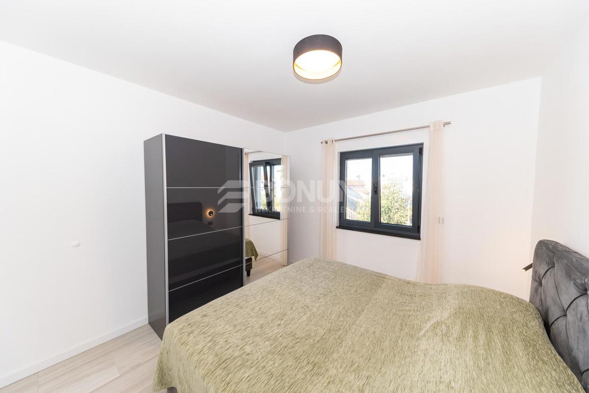 Apartmajska hiša v bližini plaže, Srima – Vodice