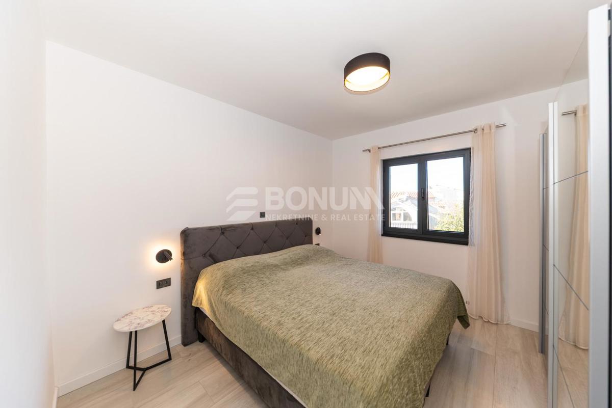 Apartmajska hiša v bližini plaže, Srima – Vodice