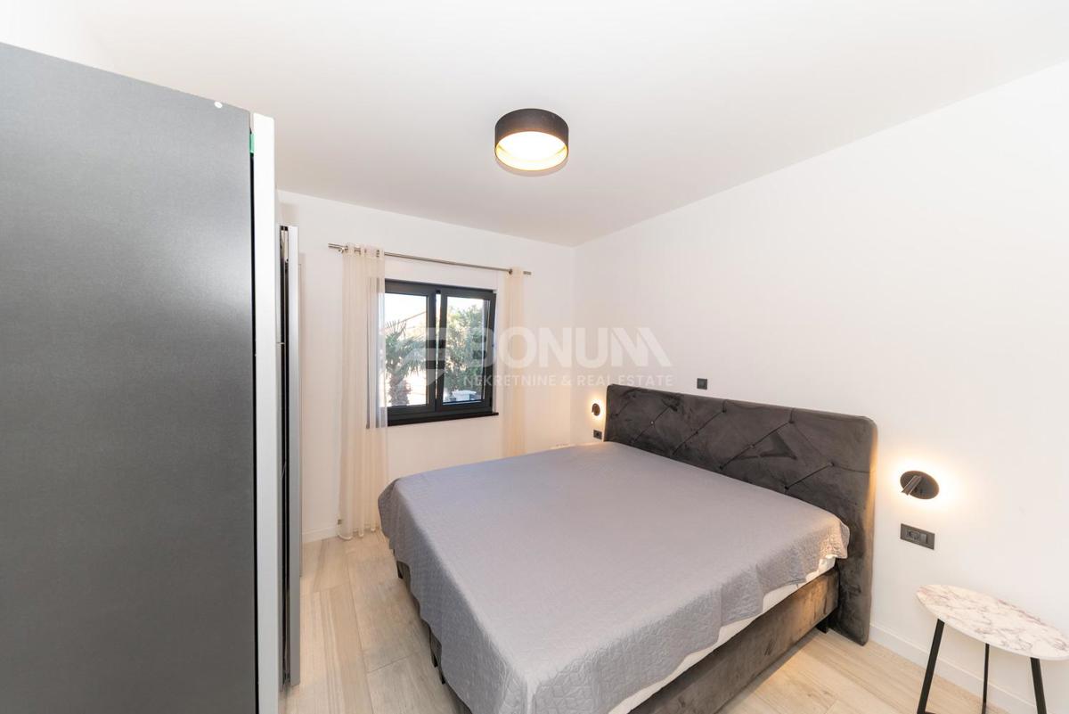 Apartmajska hiša v bližini plaže, Srima – Vodice