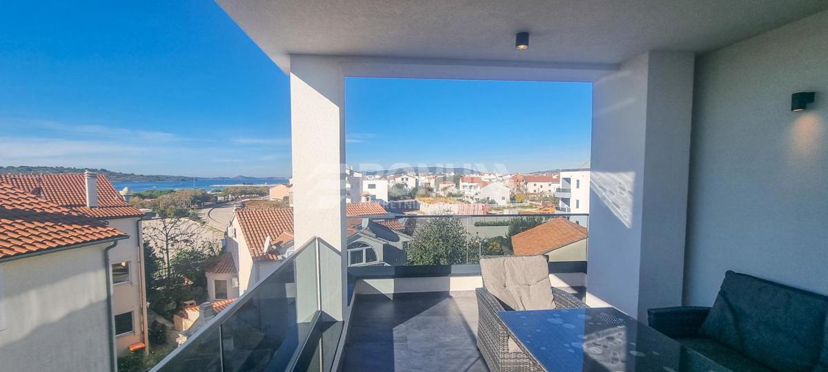 Apartmajska hiša v bližini plaže, Srima – Vodice