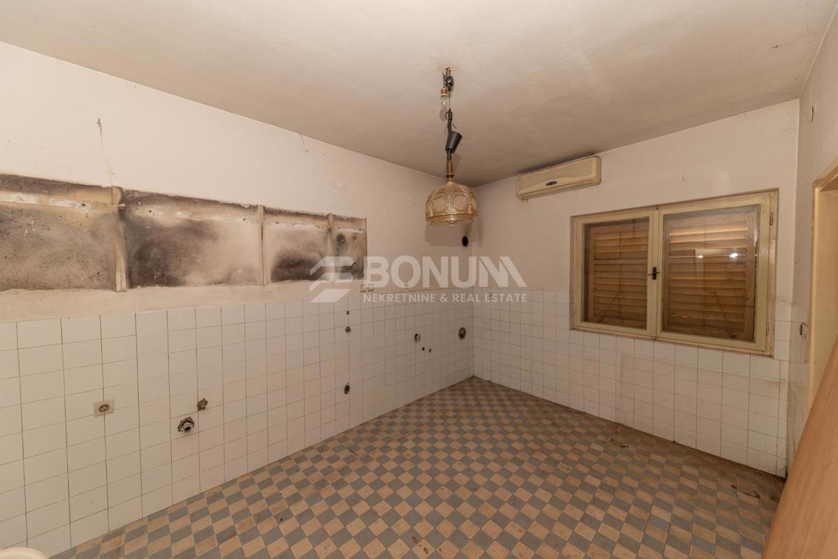 Hiša s panoramskim pogledom na morje pod trdnjavo sv. Ivana – Šibenik