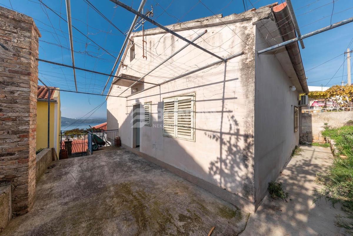 Hiša s panoramskim pogledom na morje pod trdnjavo sv. Ivana – Šibenik