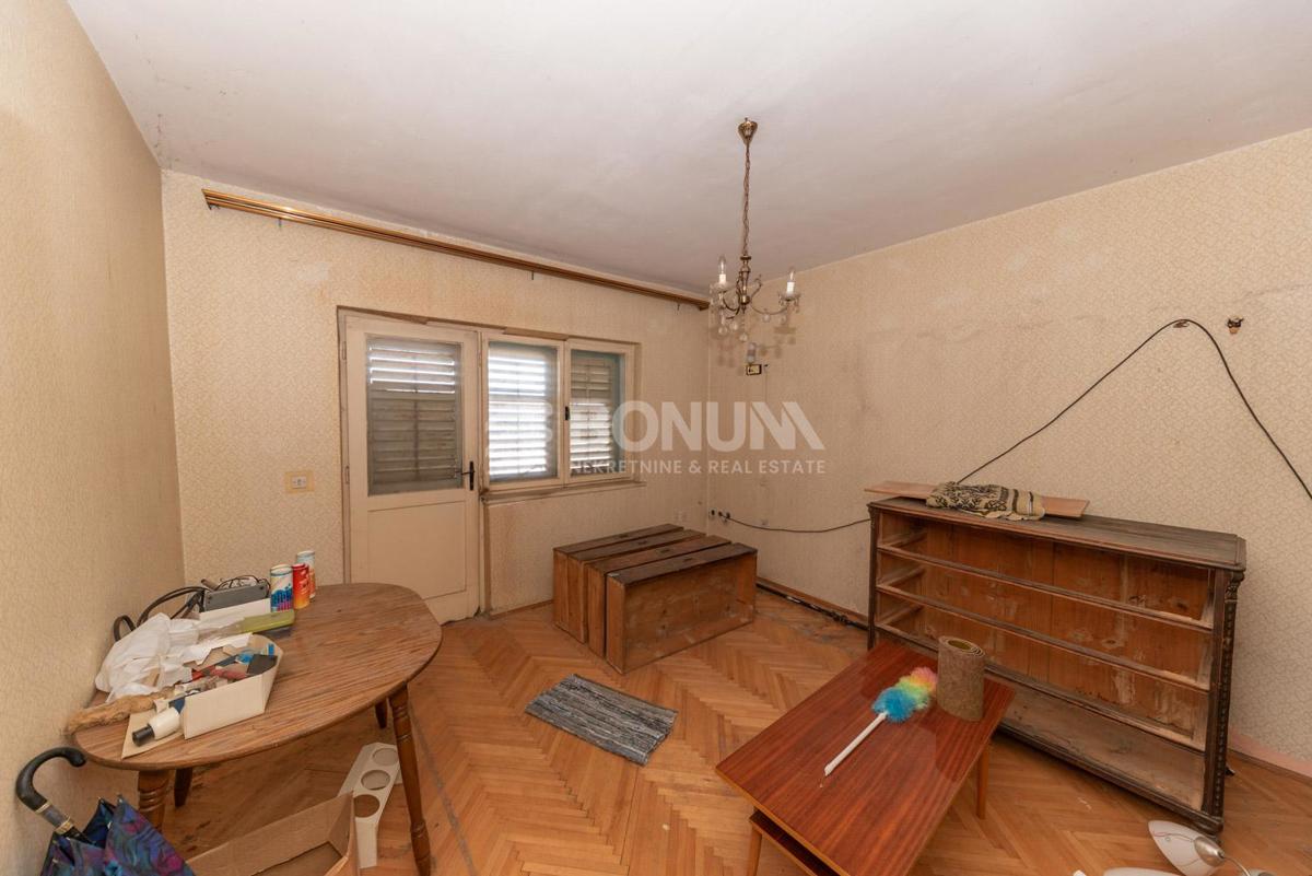 Hiša s panoramskim pogledom na morje pod trdnjavo sv. Ivana – Šibenik