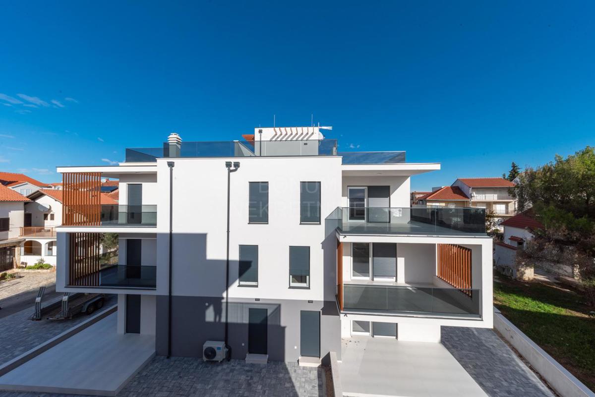 Odličen apartma v bližini plaže, prvo nadstropje, Vodice