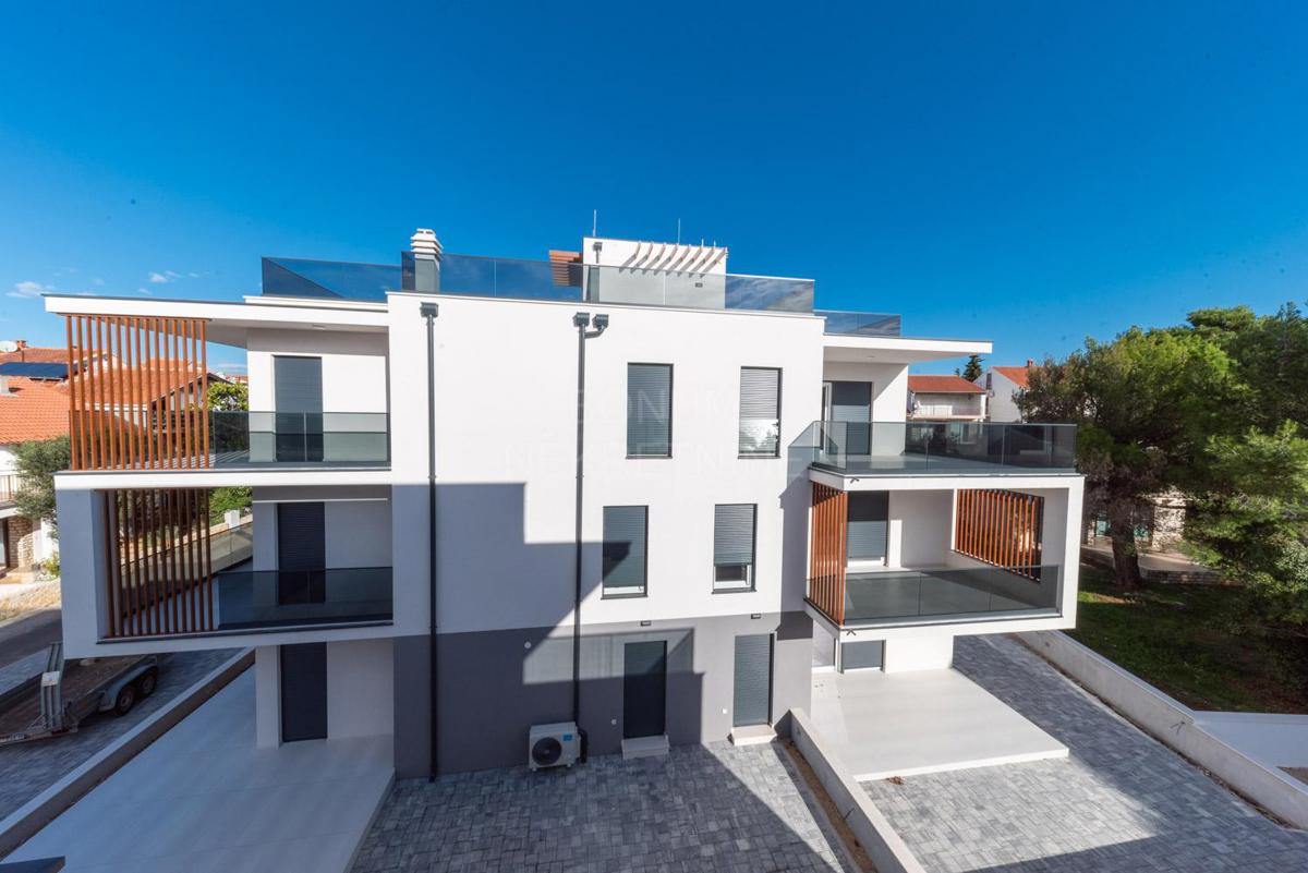 Odličen apartma v bližini plaže, prvo nadstropje, Vodice