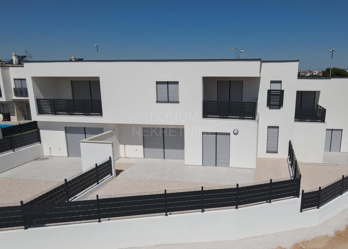  Odlično stanovanje v novogradnji, prvo nadstropje, tri spalnice, Vodice