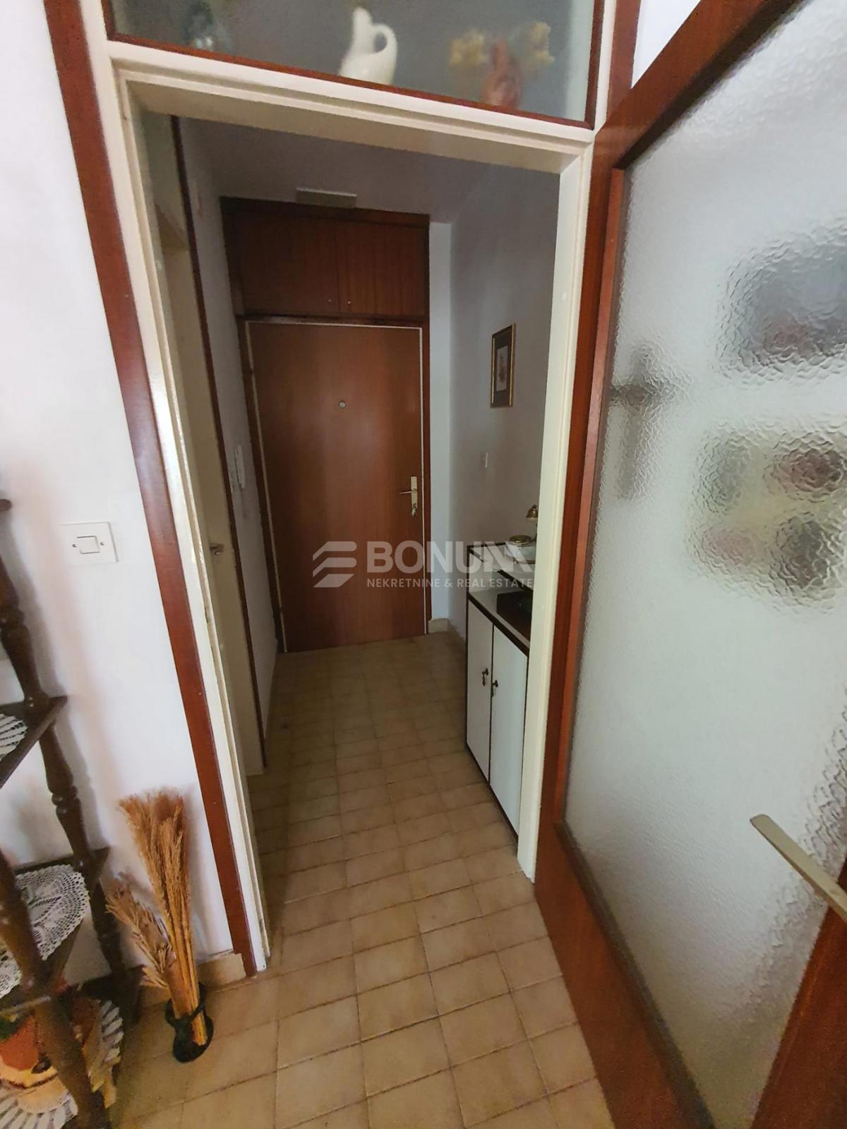 Prodaja se prostorno stanovanje na Bilom brigu, Zadar